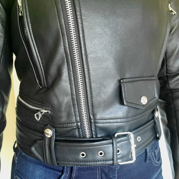 Faux leather cropped biker jacket with belt - Picture 6 of 6